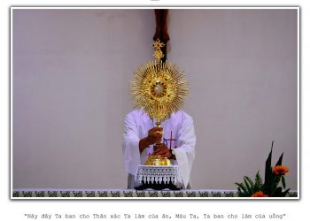 Phiên chầu Thánh Thể