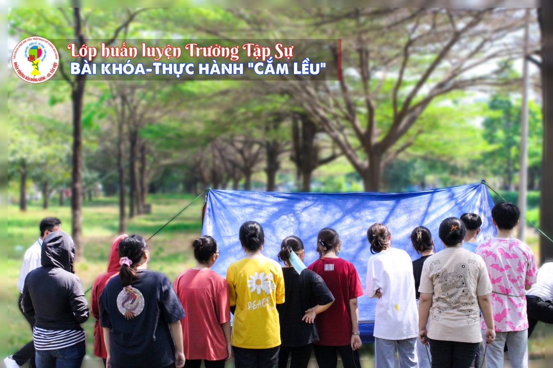 Dự trưởng thực hành bài khóa cắm lều